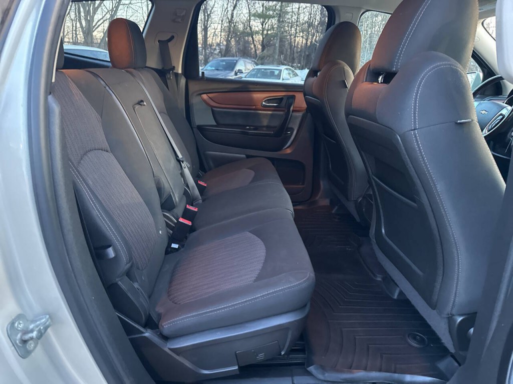 2017 Chevrolet Traverse Image 23