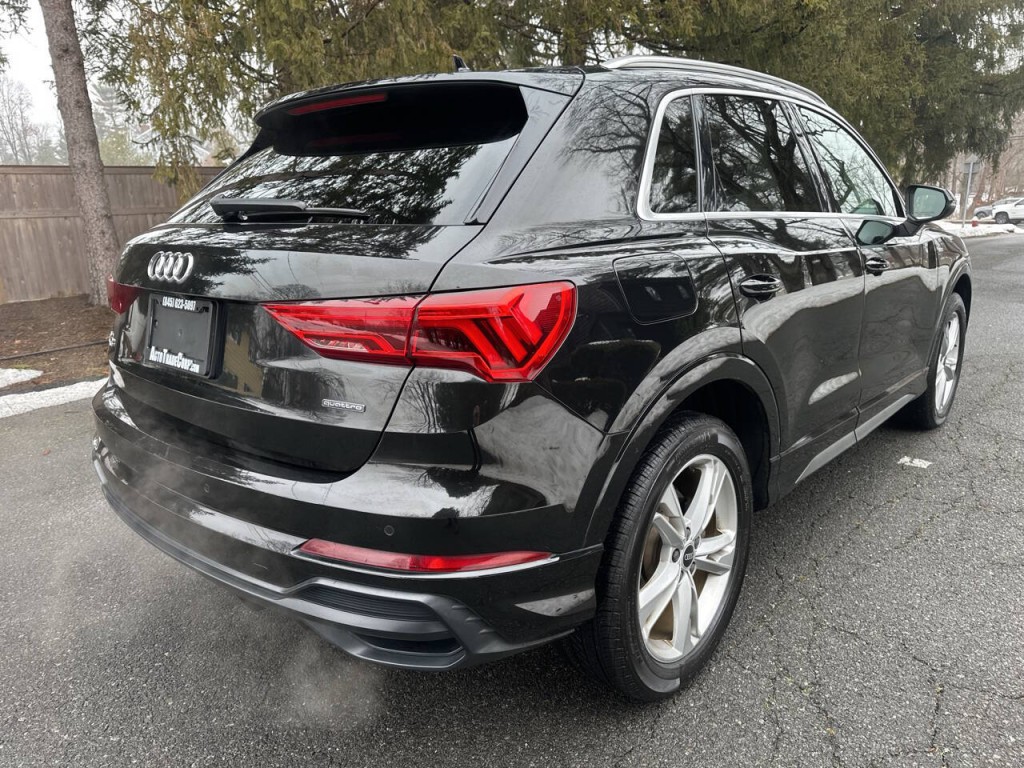2021 Audi Q3 Image 4