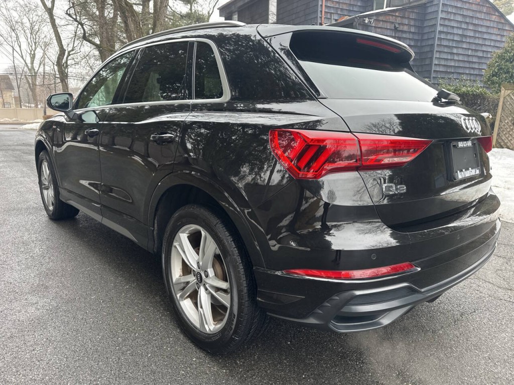 2021 Audi Q3 Image 6