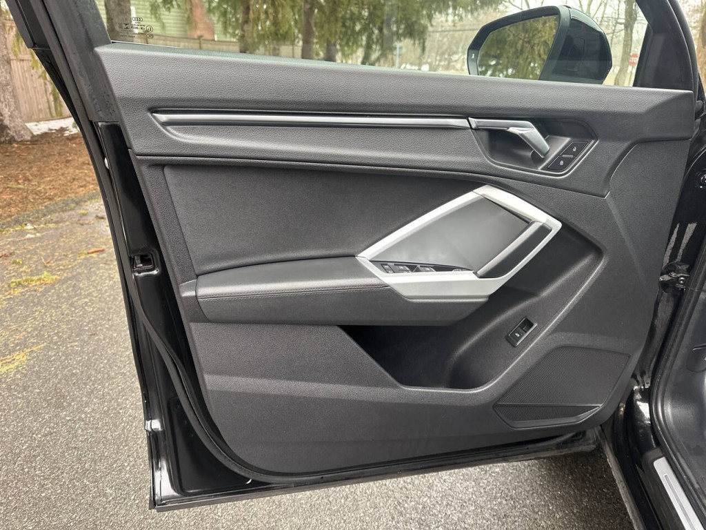 2021 Audi Q3 Image 17