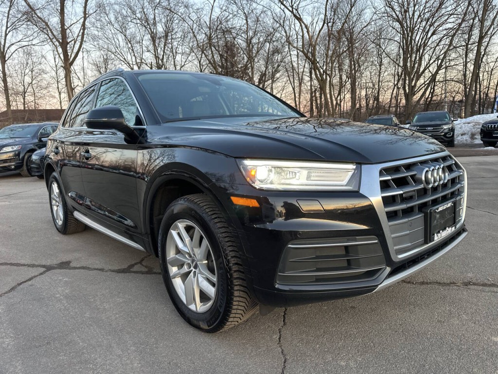 2020 Audi Q5 Image 2