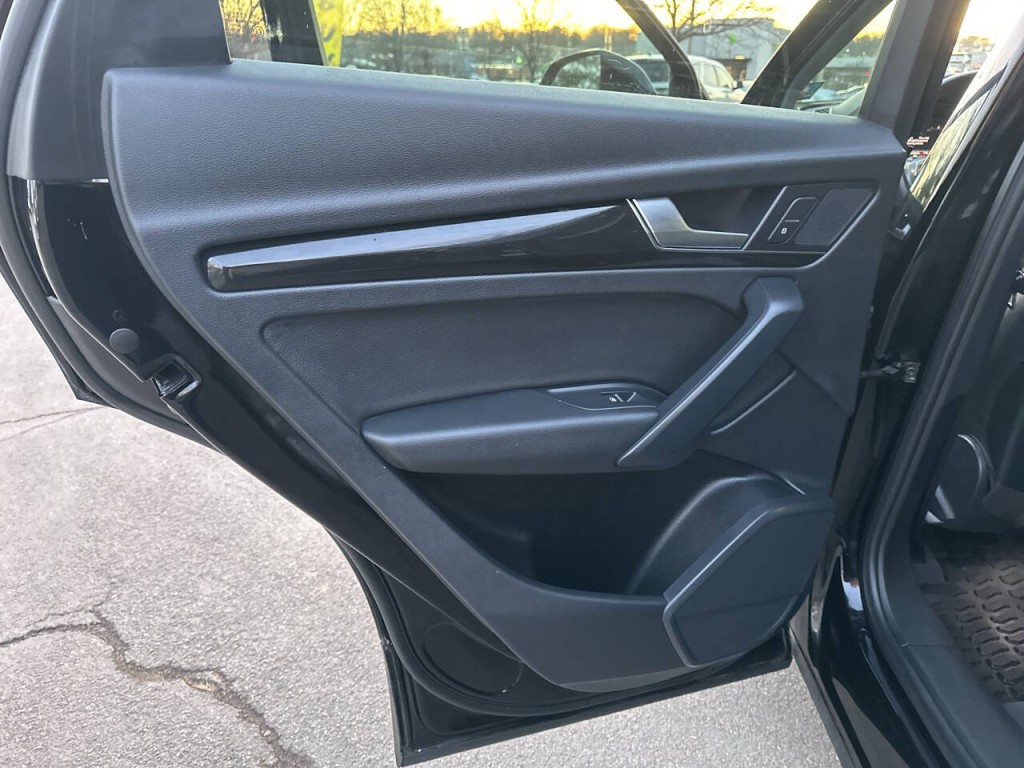 2020 Audi Q5 Image 18