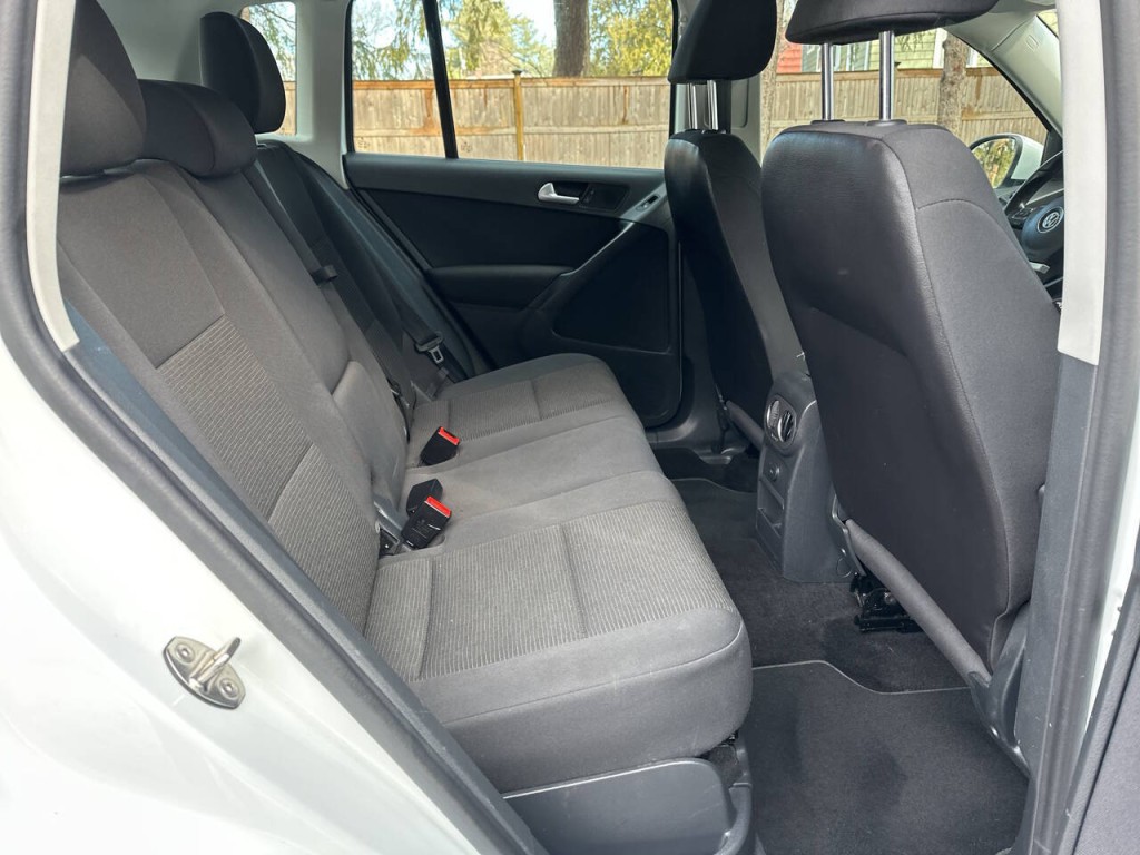 2017 Volkswagen Tiguan Image 22