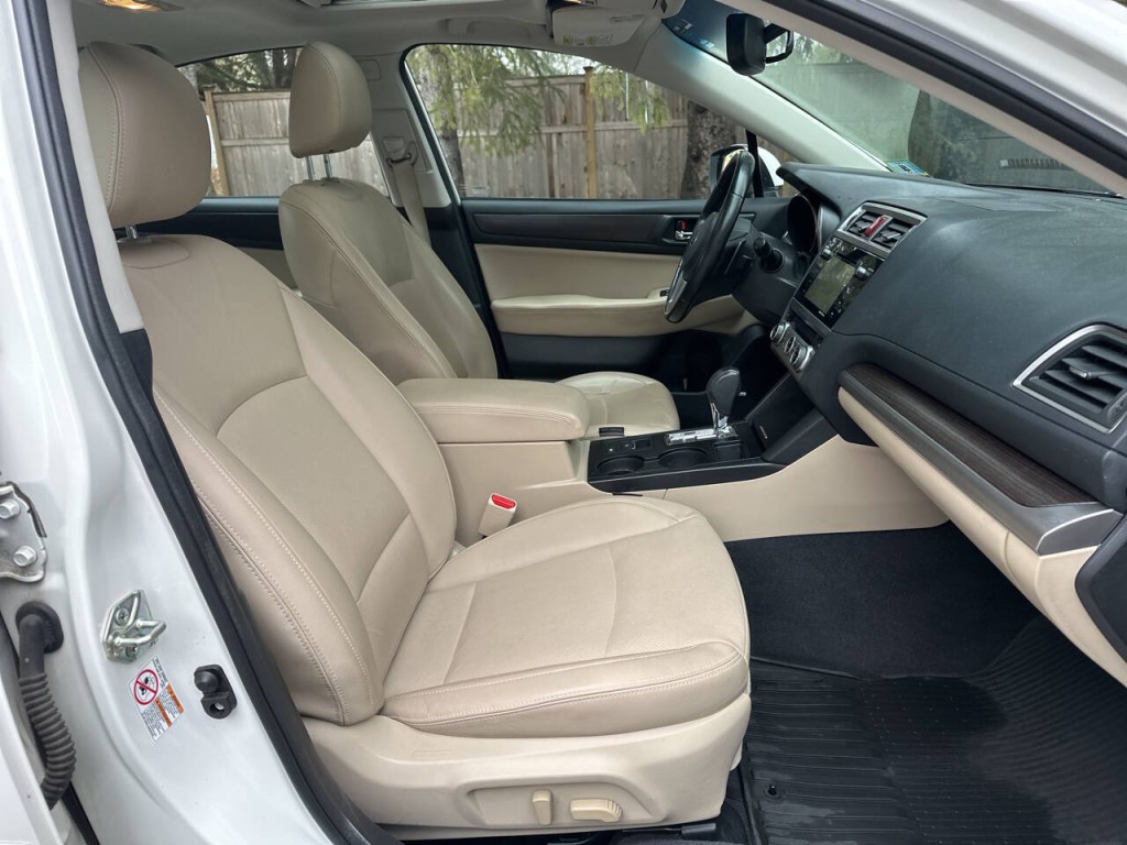2016 Subaru Legacy Image 20