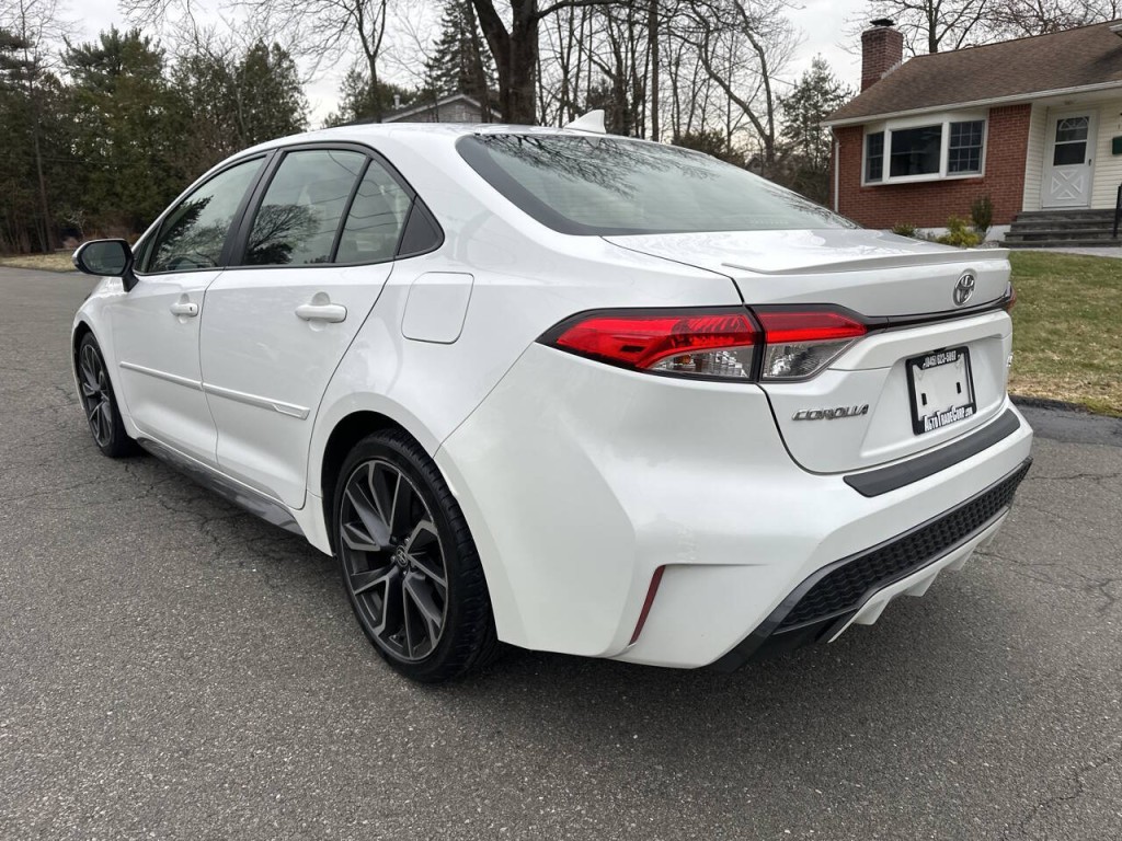 2020 Toyota Corolla Image 32