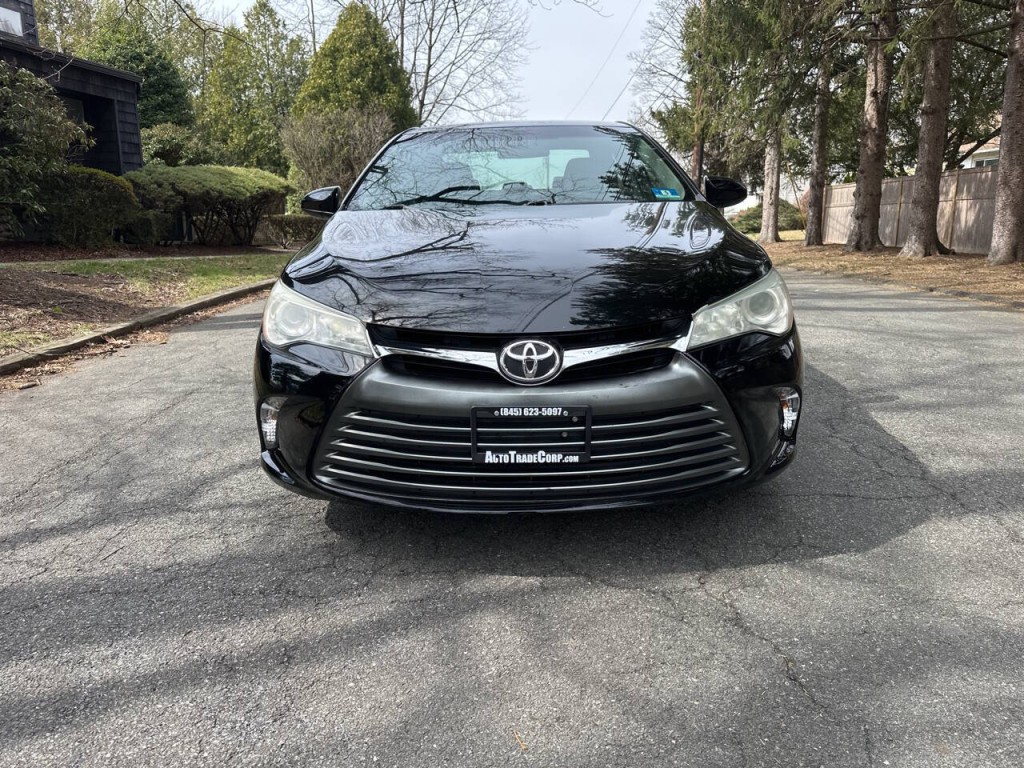 2016 Toyota Camry Image 9