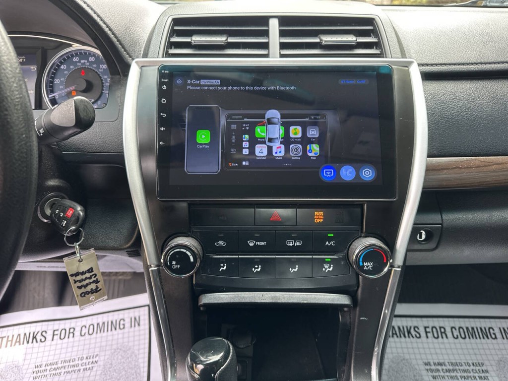 2016 Toyota Camry Image 13