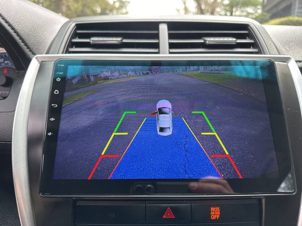 2016 Toyota Camry Image 15