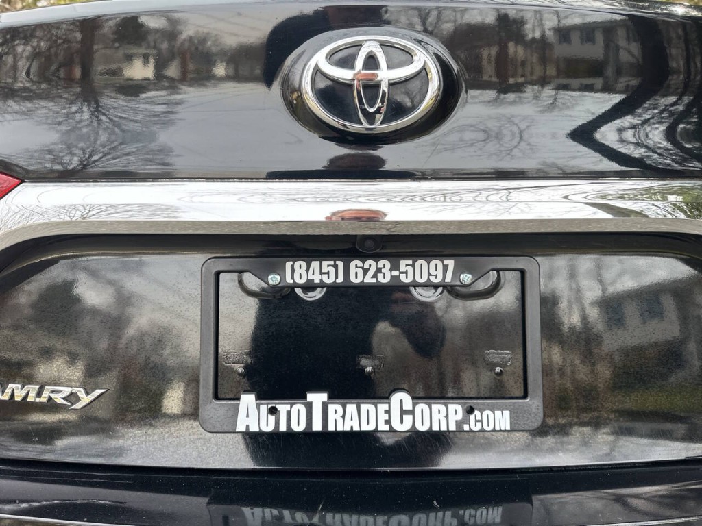 2016 Toyota Camry Image 29