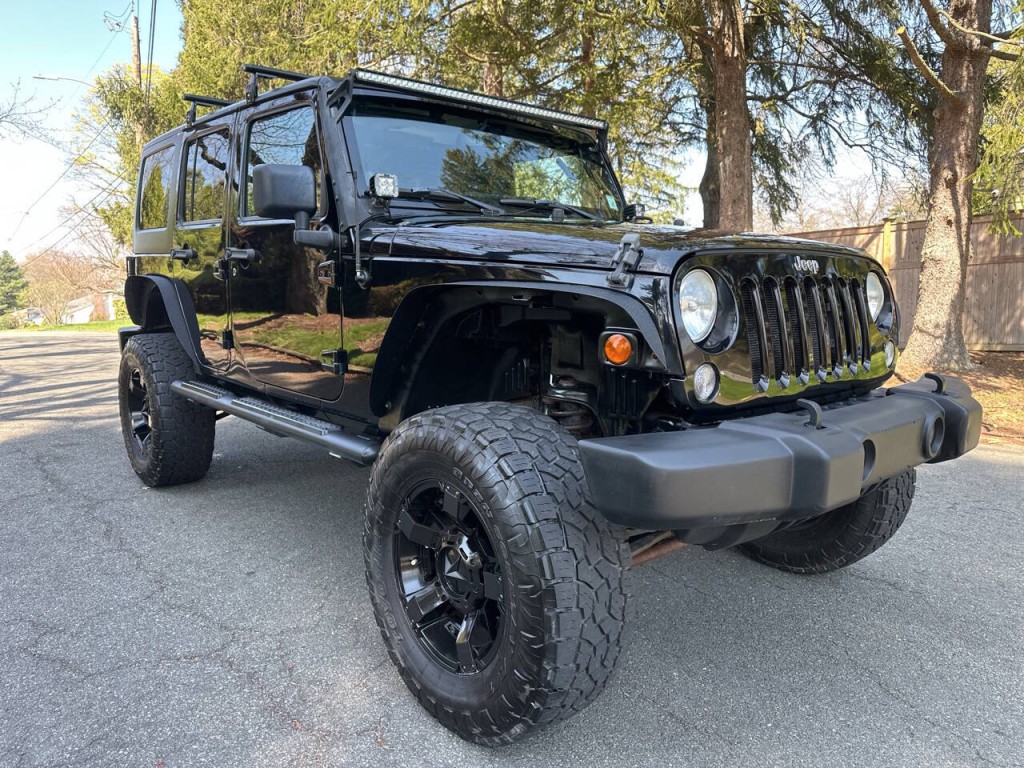 2014 Jeep Wrangler Unlimited Image 2