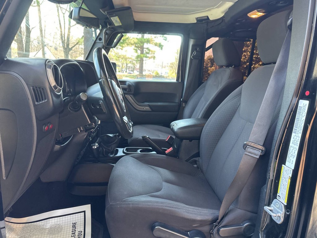 2014 Jeep Wrangler Unlimited Image 11