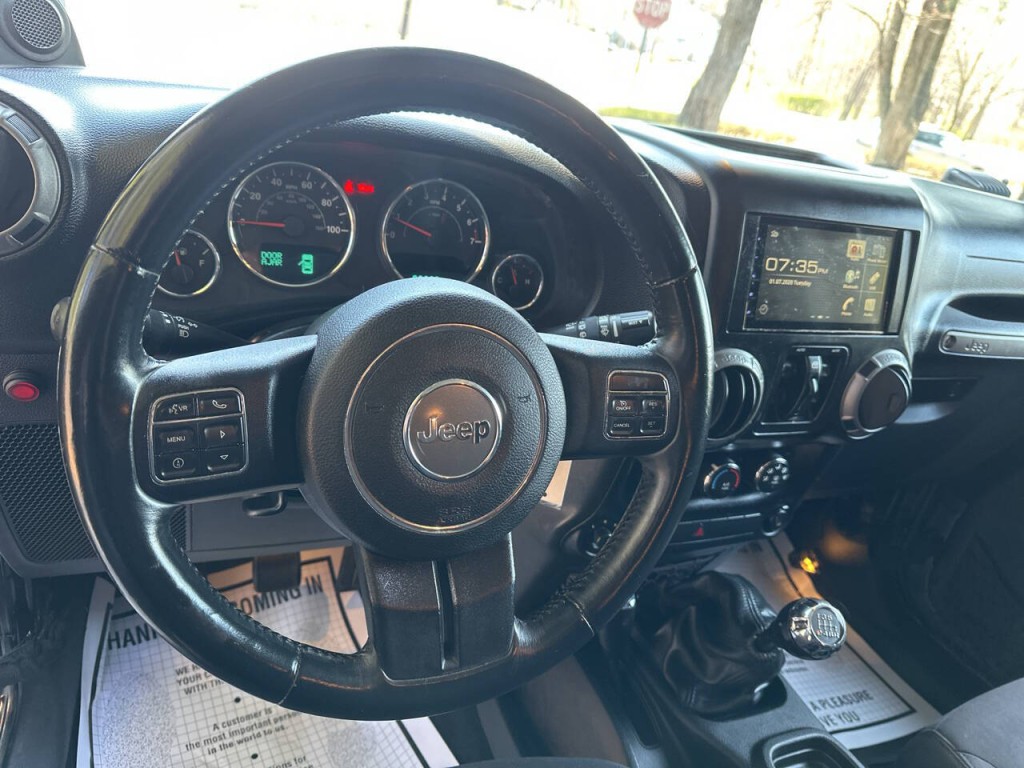 2014 Jeep Wrangler Unlimited Image 12