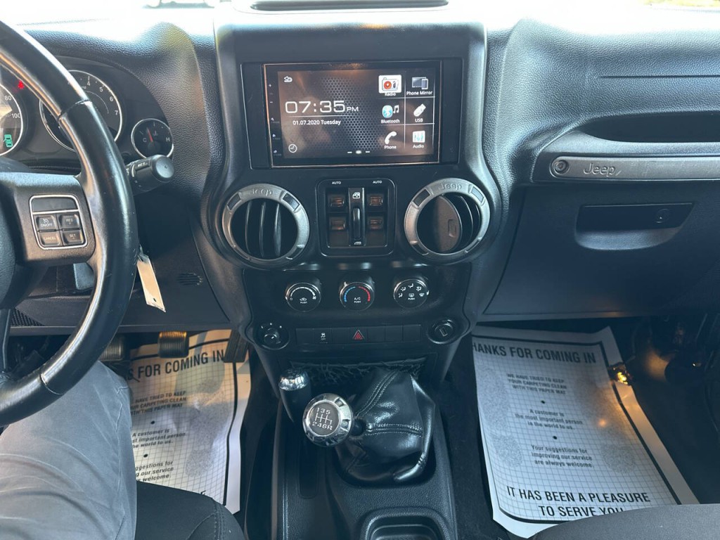2014 Jeep Wrangler Unlimited Image 13