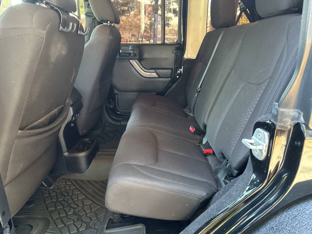 2014 Jeep Wrangler Unlimited Image 15