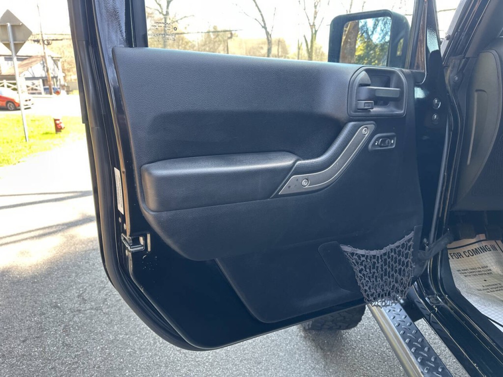 2014 Jeep Wrangler Unlimited Image 17