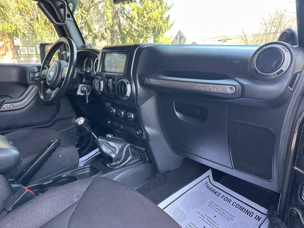 2014 Jeep Wrangler Unlimited Image 20