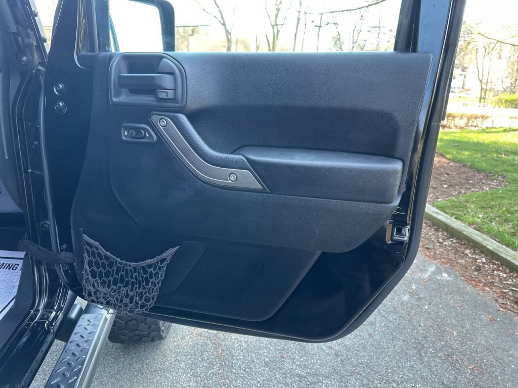 2014 Jeep Wrangler Unlimited Image 21