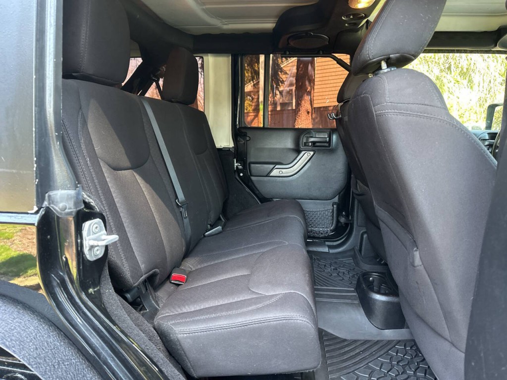 2014 Jeep Wrangler Unlimited Image 22