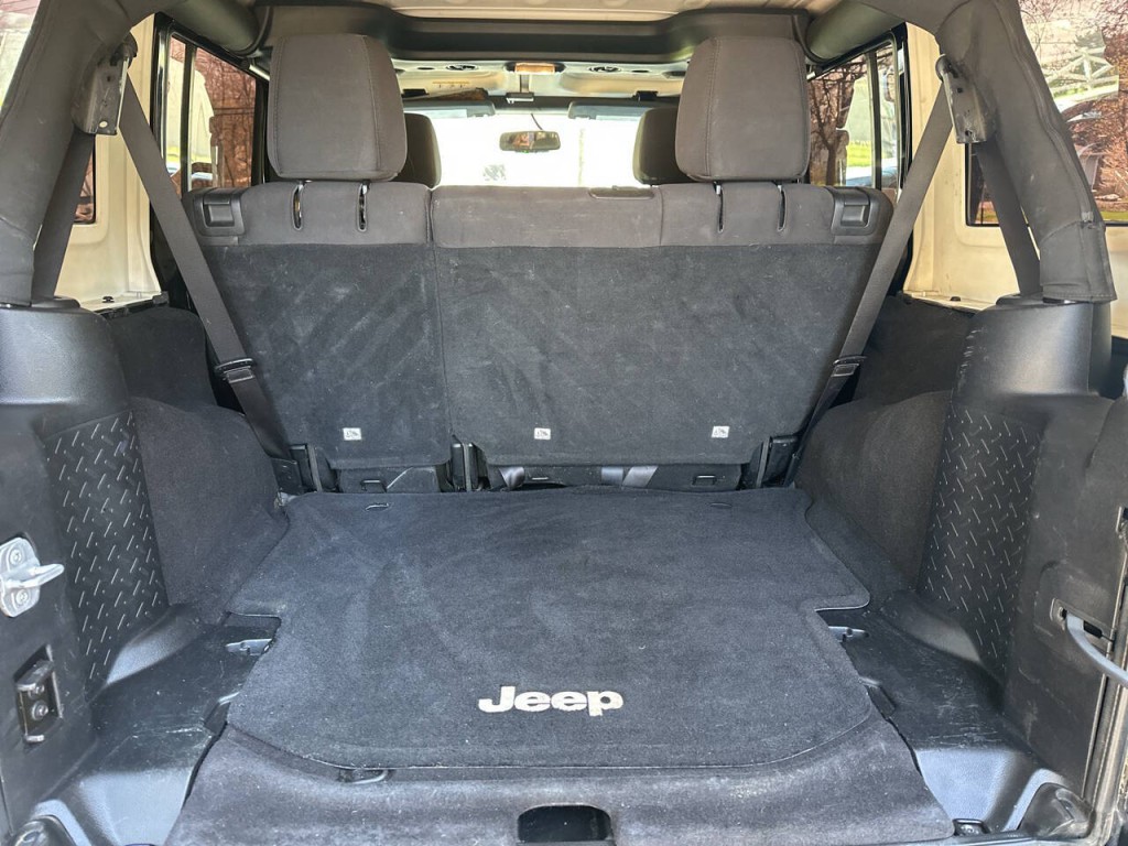 2014 Jeep Wrangler Unlimited Image 24