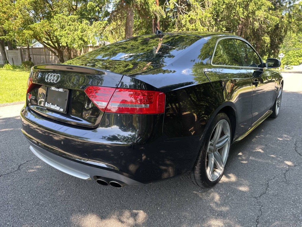 2011 Audi S5 Image 4