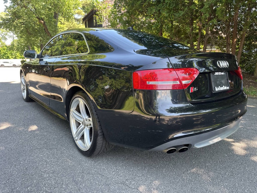 2011 Audi S5 Image 6