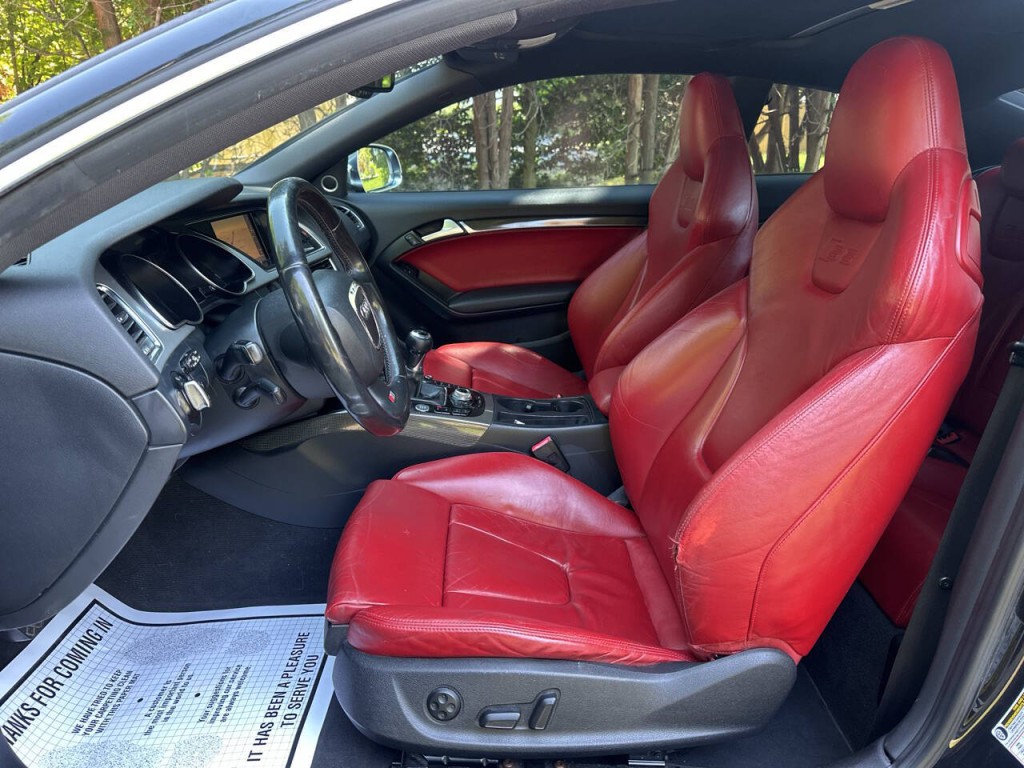 2011 Audi S5 Image 10