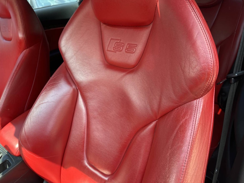 2011 Audi S5 Image 12