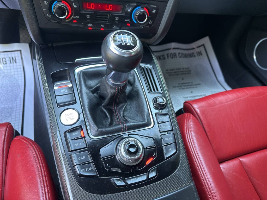 2011 Audi S5 Image 18