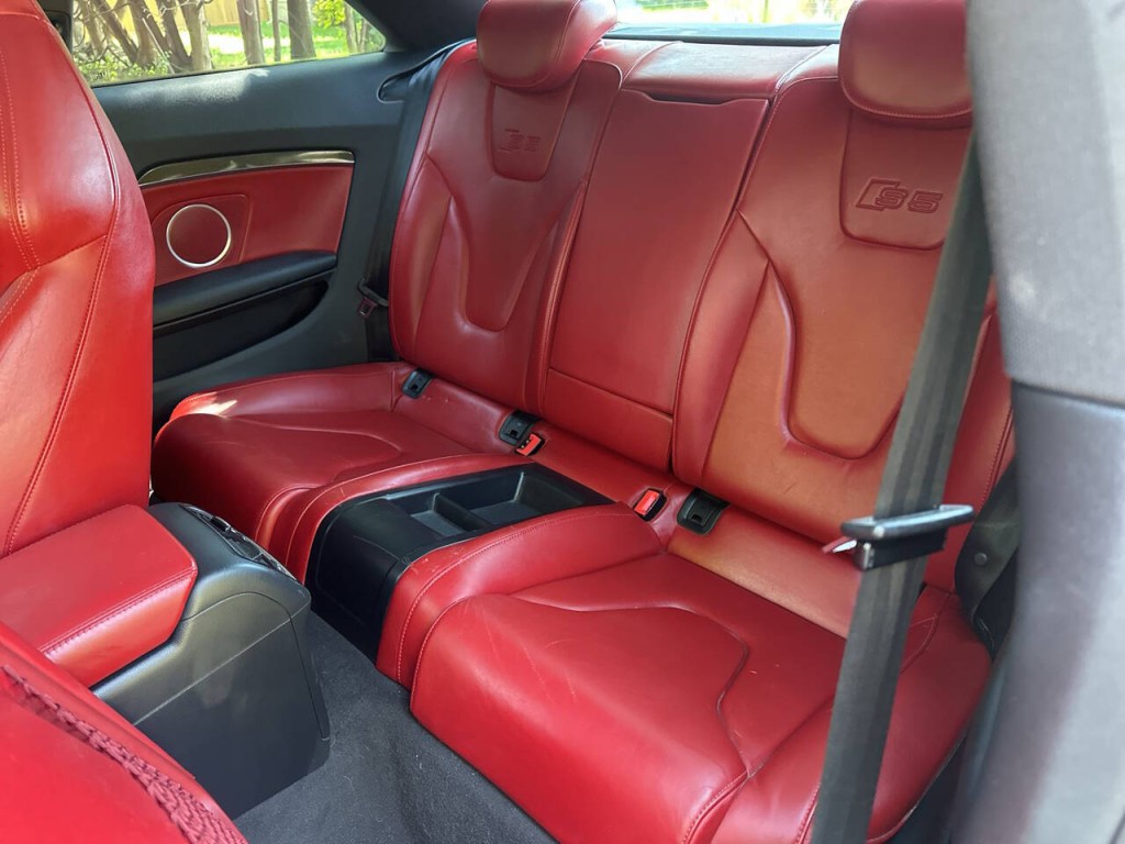 2011 Audi S5 Image 21