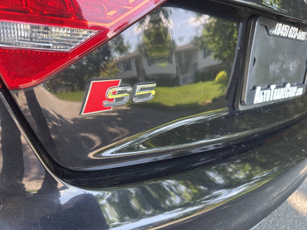 2011 Audi S5 Image 33