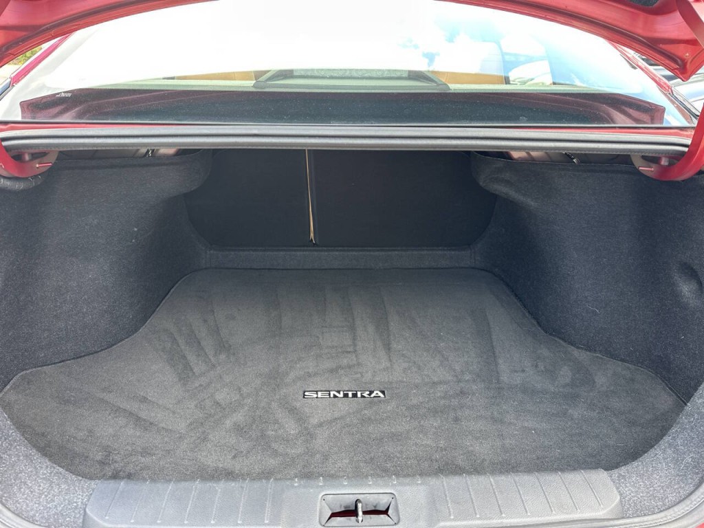 2020 Nissan Sentra Image 25