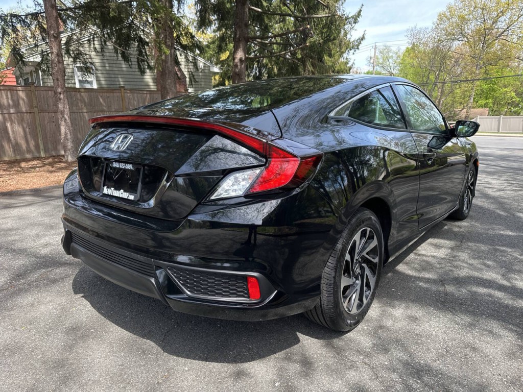 2017 Honda Civic Image 4