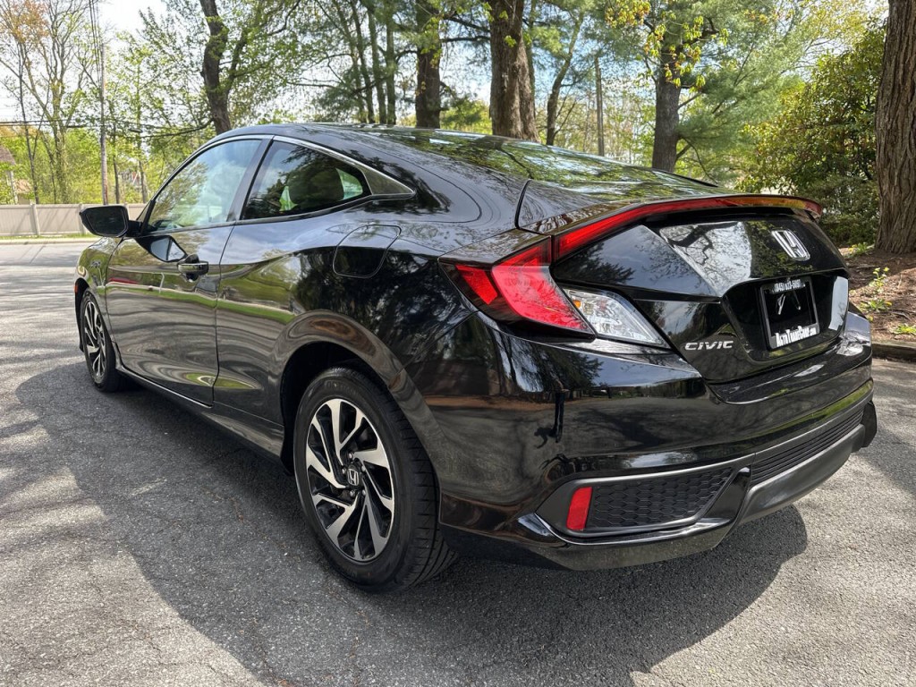 2017 Honda Civic Image 6