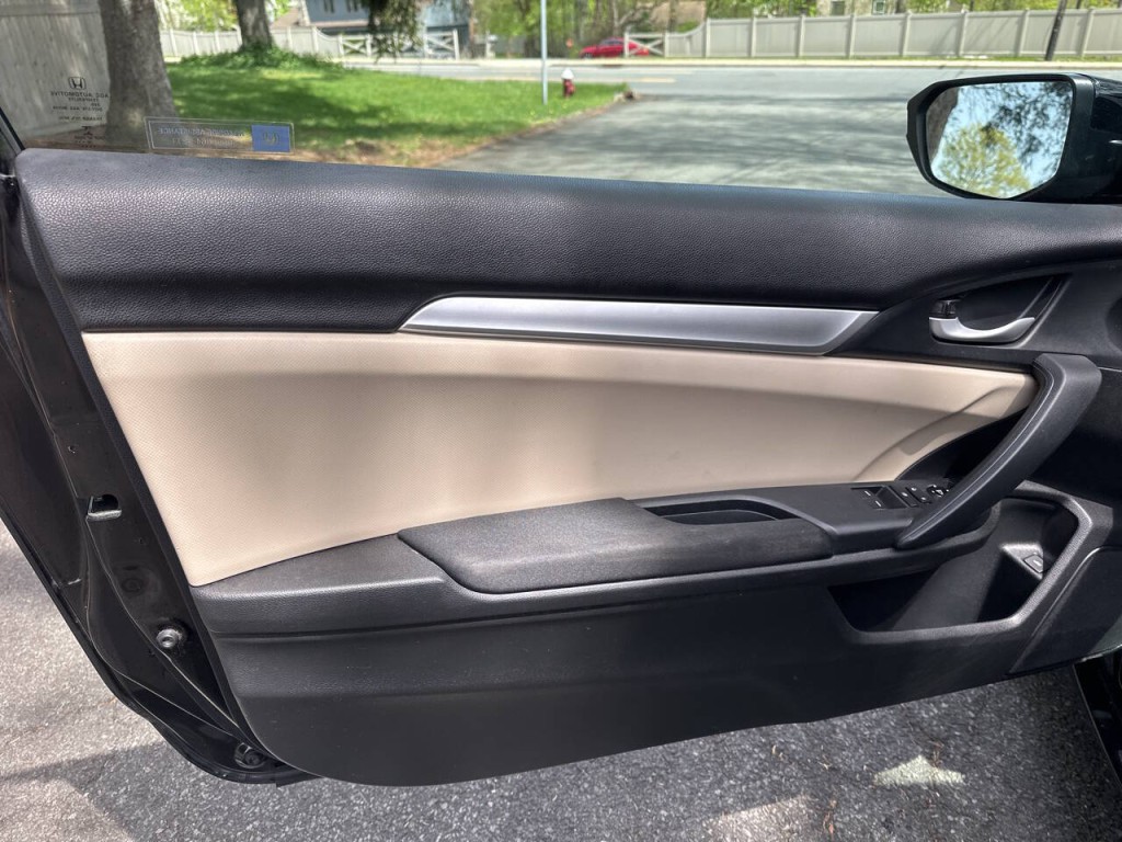 2017 Honda Civic Image 15