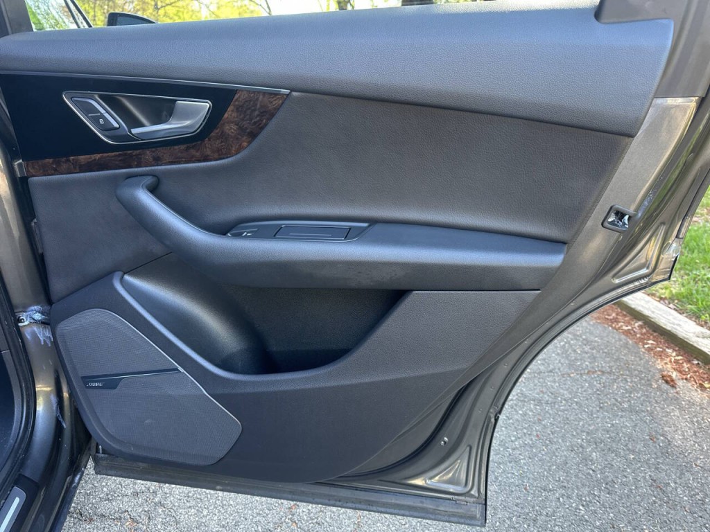 2018 Audi Q7 Image 24