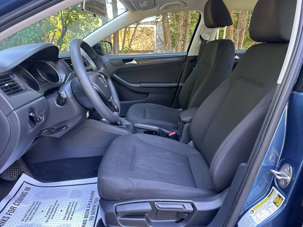 2015 Volkswagen Jetta Image 10