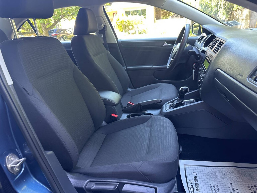 2015 Volkswagen Jetta Image 16