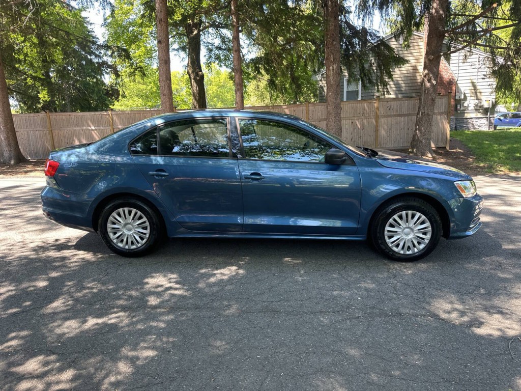 2015 Volkswagen Jetta Image 3