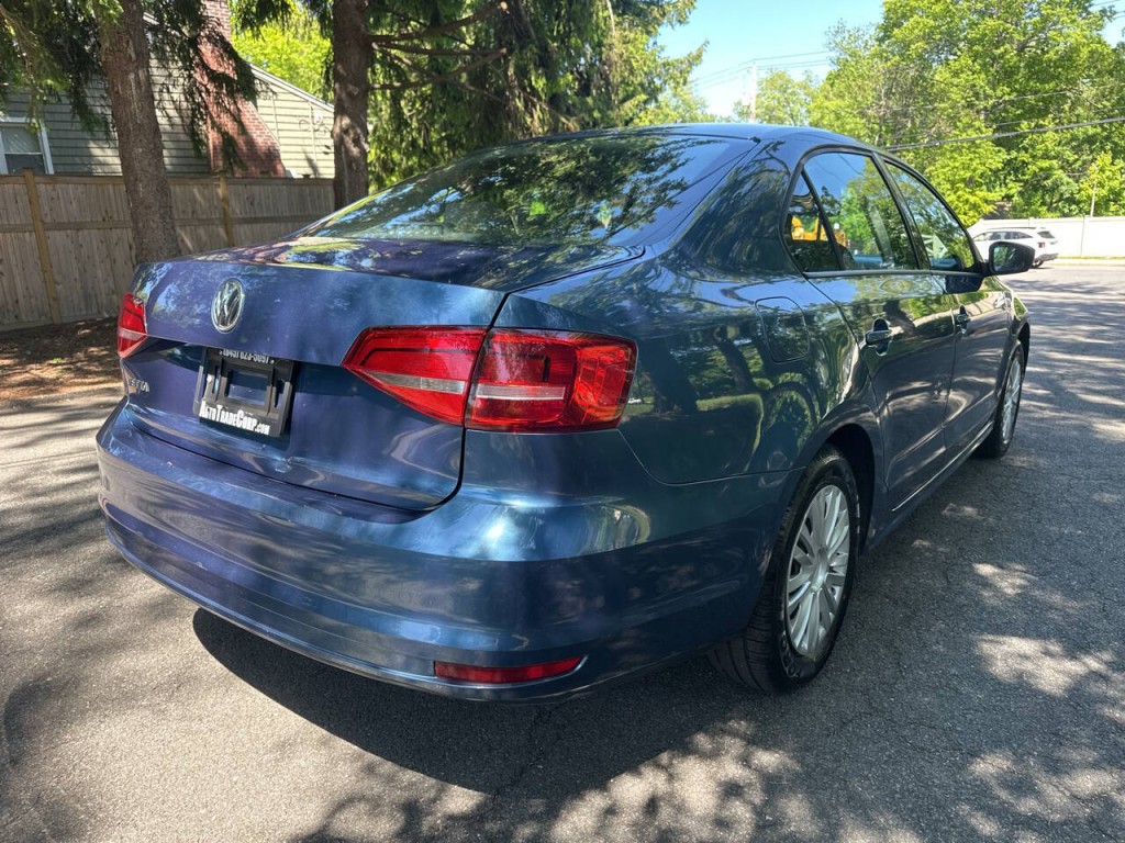 2015 Volkswagen Jetta Image 4