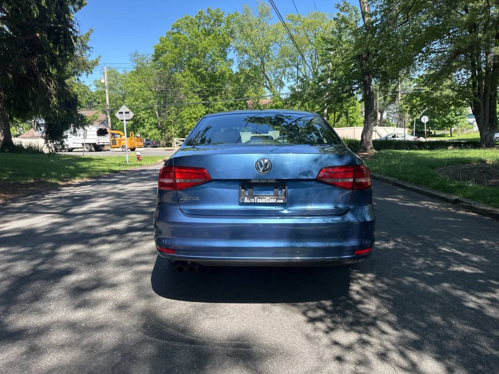 2015 Volkswagen Jetta Image 5