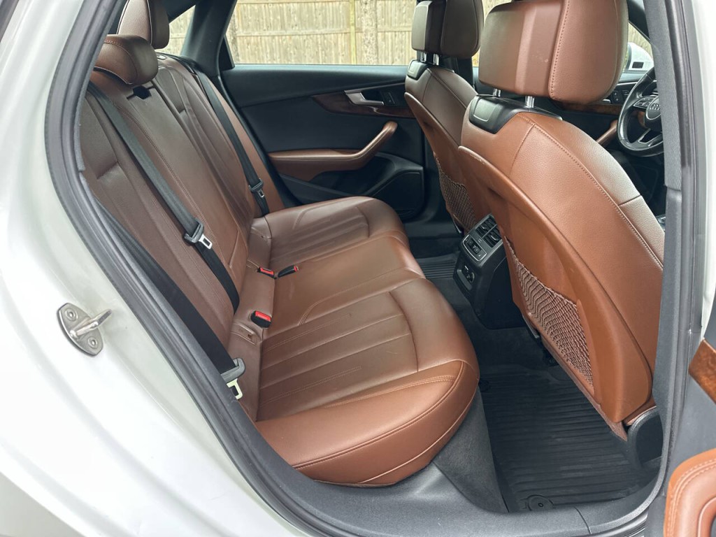 2019 Audi A4 Image 25