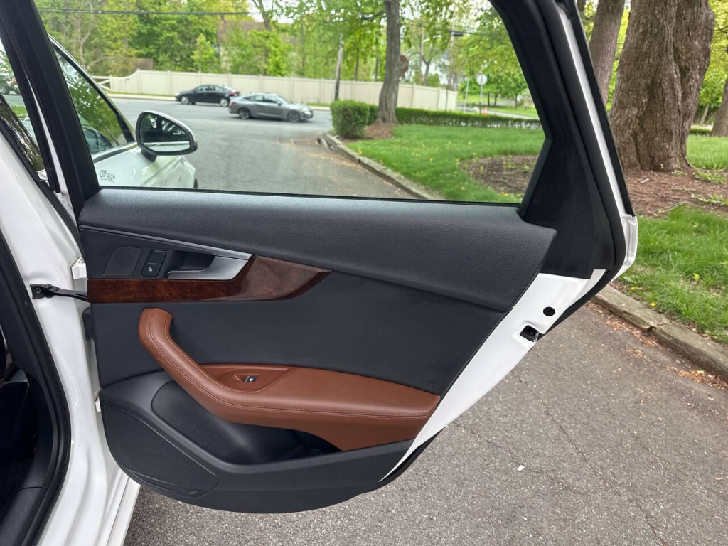 2019 Audi A4 Image 26