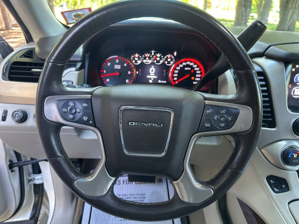 2015 GMC Yukon Image 11