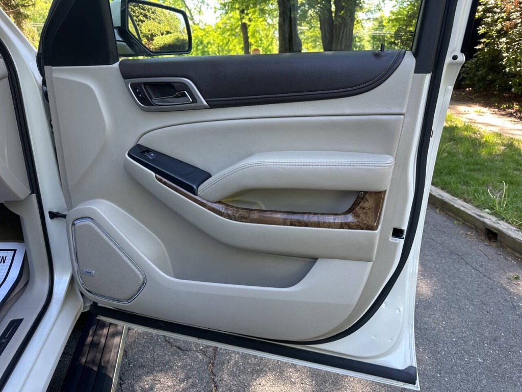 2015 GMC Yukon Image 28