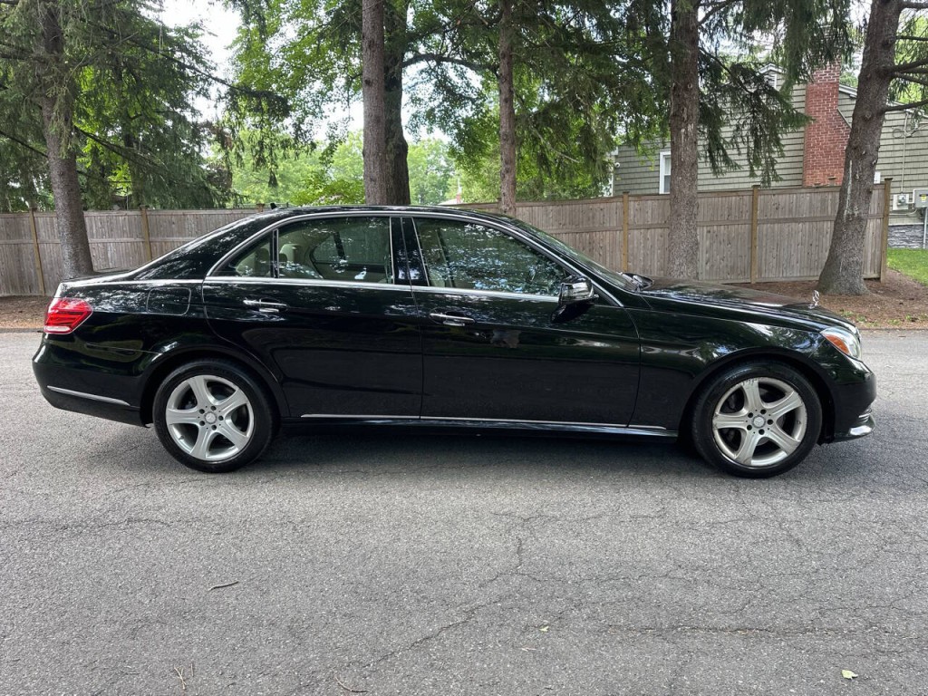 2014 Mercedes-Benz E-Class Image 3