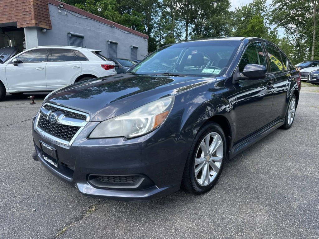 2013 Subaru Legacy Image 8