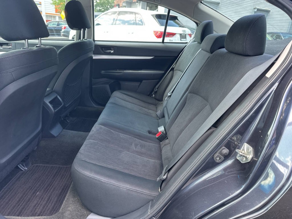 2013 Subaru Legacy Image 15
