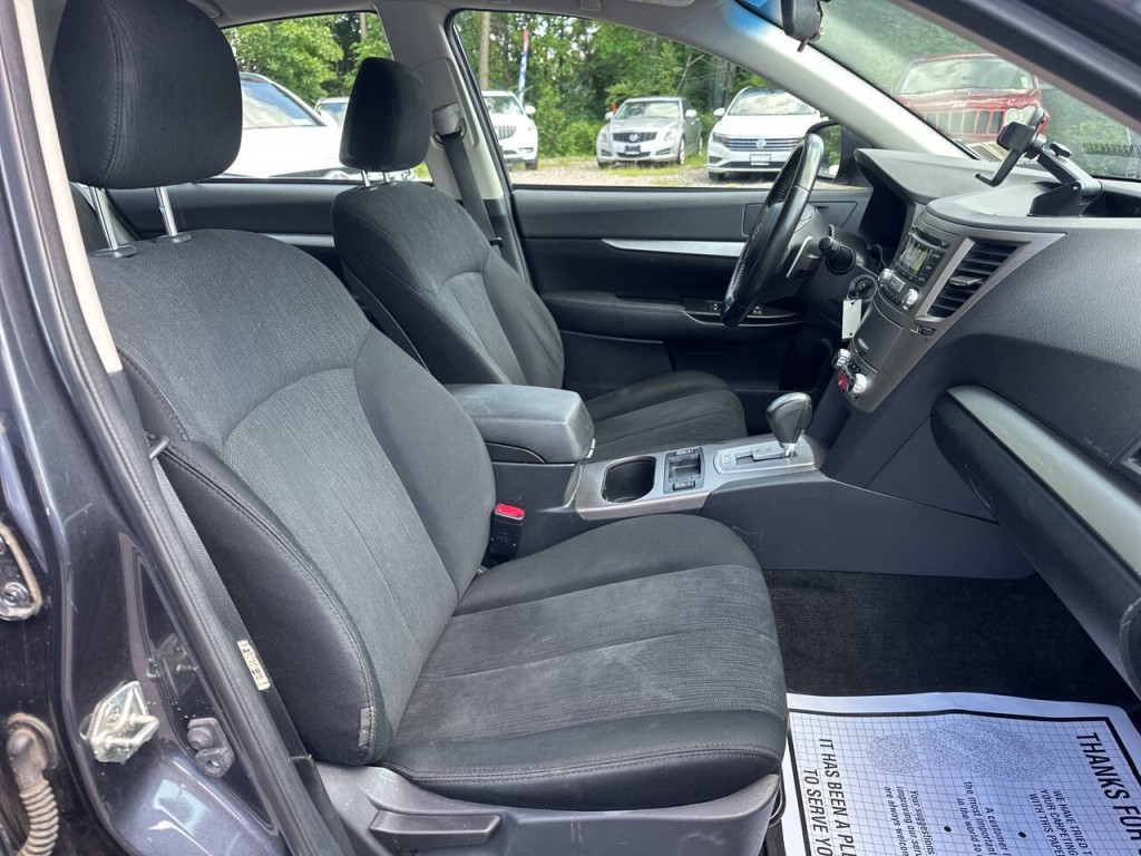 2013 Subaru Legacy Image 17