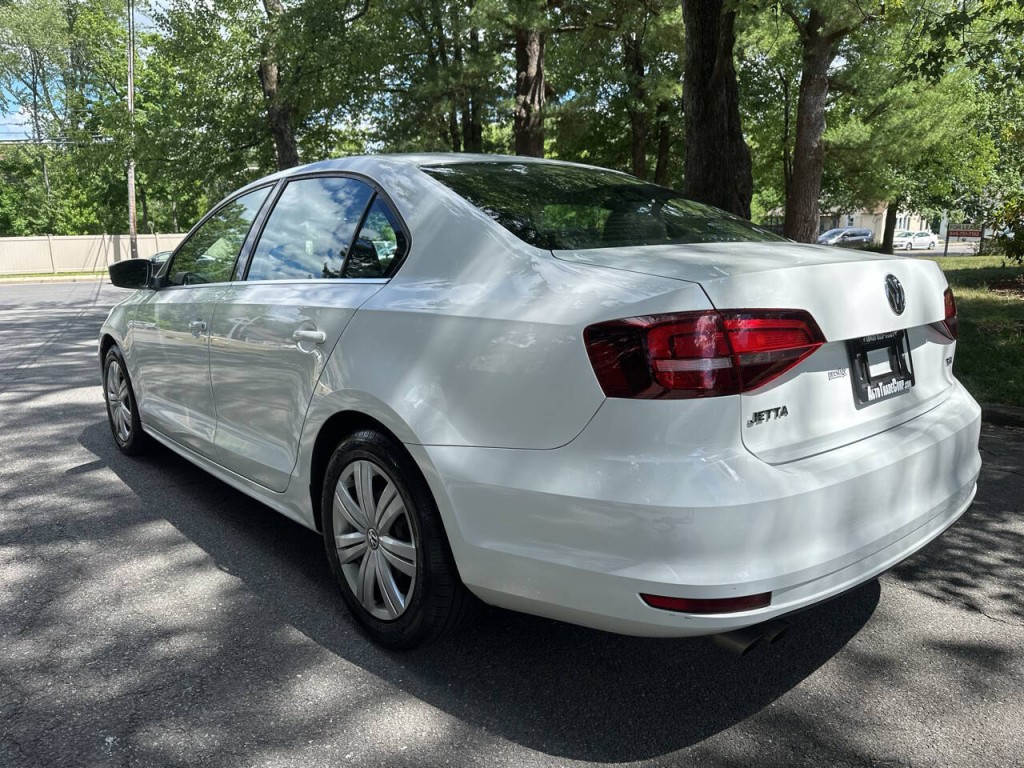 2017 Volkswagen Jetta Image 6