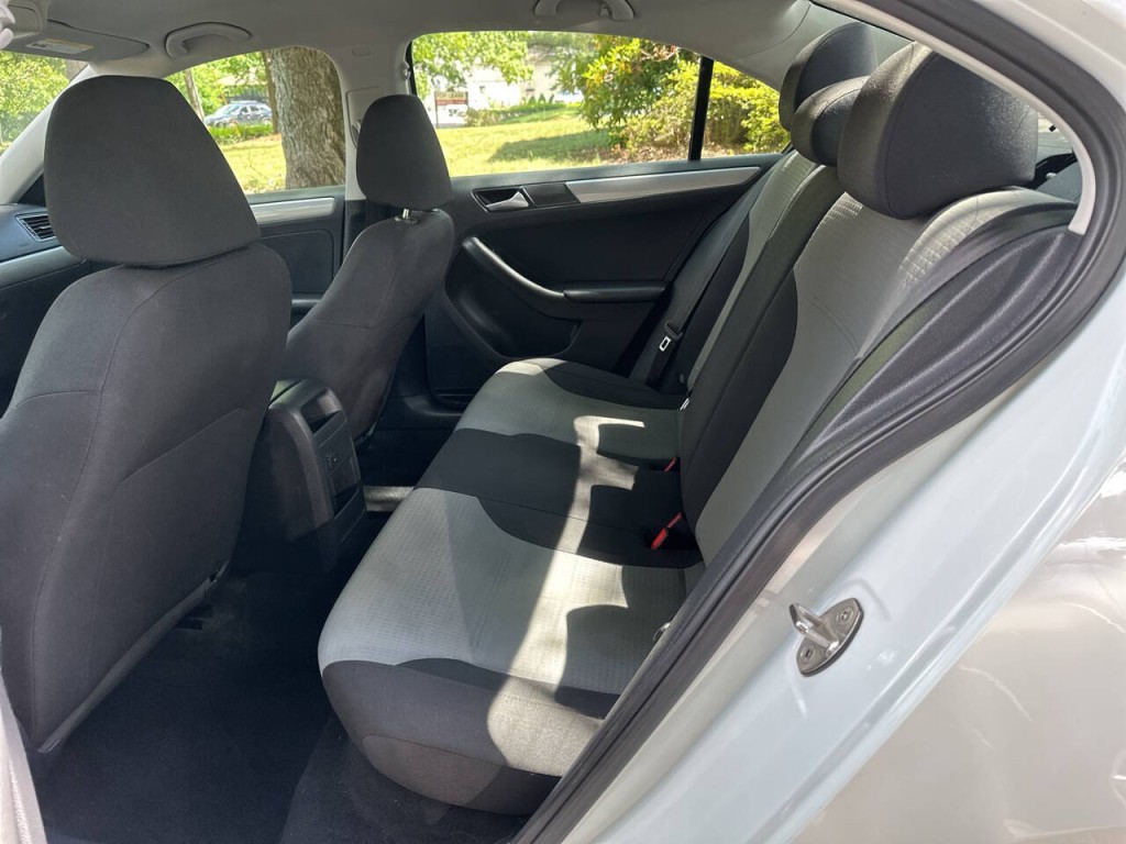 2017 Volkswagen Jetta Image 15